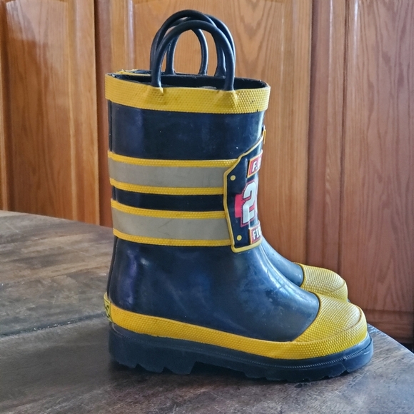 Youth Fire Chief Boots - Picture 4 of 6